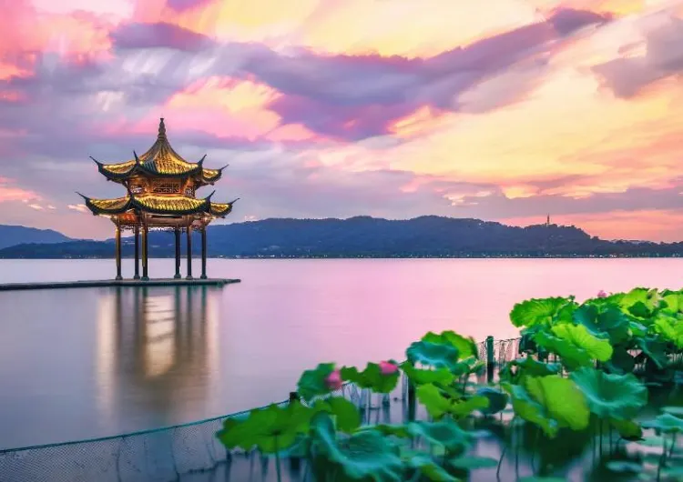 Hangzhou Travel Guide 2022: Attractions and Tours