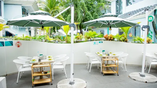 Coconut Chicken in the Courtyard (Seaside Courtyard Food Court Branch)