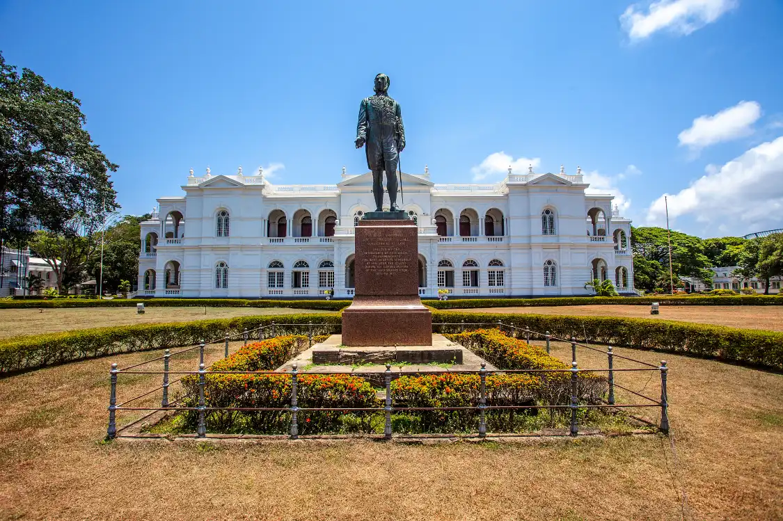 Hotels near Colombo National Museum