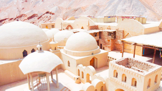 Wanfo Palace (Desert Soil Art Museum)