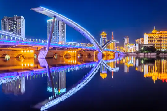 鄰近延吉大橋的酒店