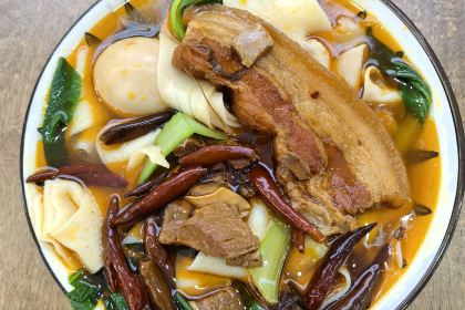 友食间太和板面