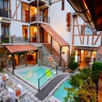 โรงแรมเลอ ชาร์โคล (Le Charcoa Hotel)