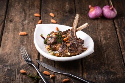 BROWNSTONE布朗石西班牙餐厅酒吧(永嘉庭店)