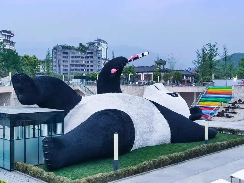 4_Yangtianwo Square
