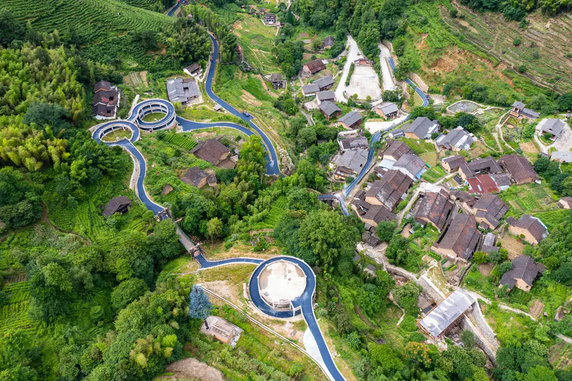 Hotels near Donglongcun