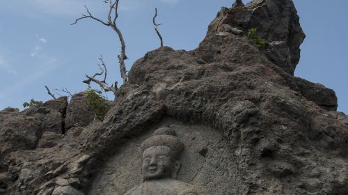 Qianfo Mountain (Thousand Buddha Mountain)