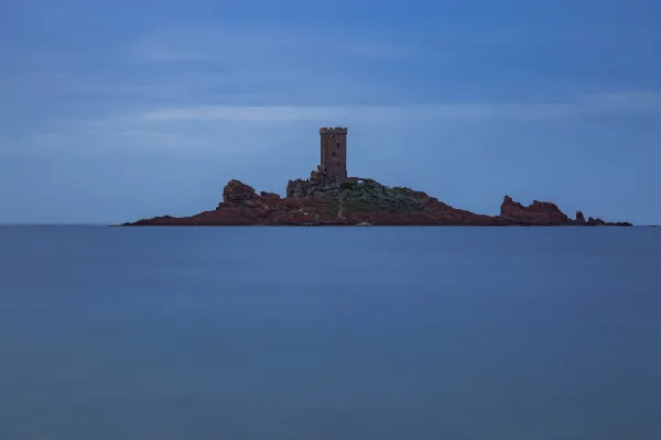 Centre de détente du Cap Brun周辺のホテル