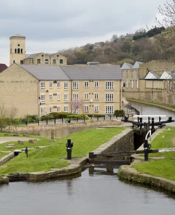 Hotels near Bingley Arts Centre home of Bingley Little Theatre