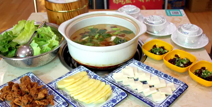 Tuzhuangdoumi Hot Pot (renminguangchang)