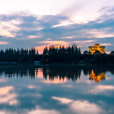 Duobao Pagoda, Guangde Temple 주변 호텔