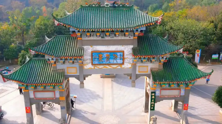 Huatian Hotels in Jiahe