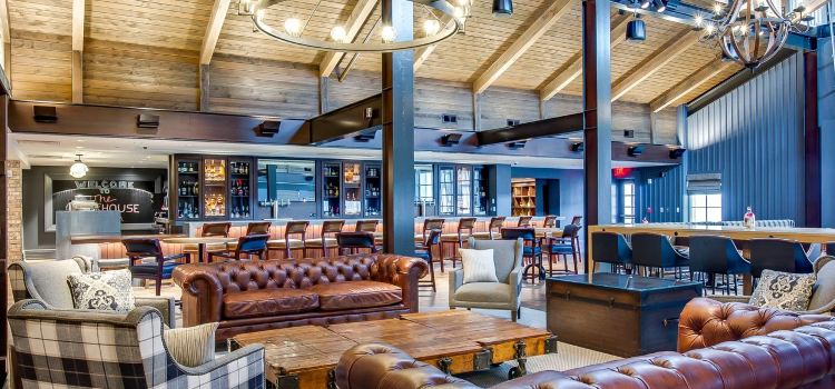 The Rackhouse Tavern