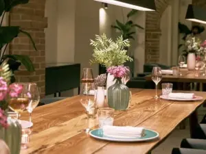 Dama Restaurant