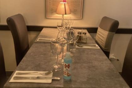 Navarro Café / Bar et Restaurant