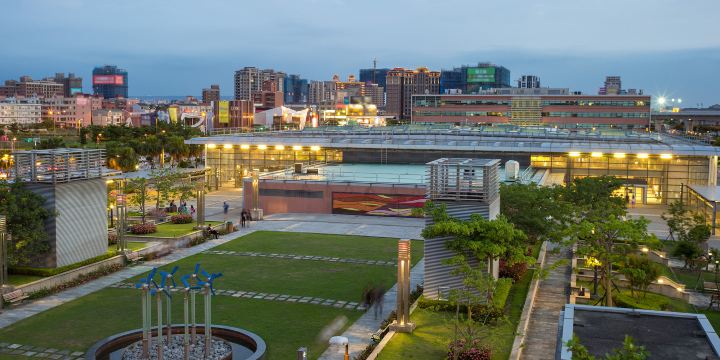 HSR Taoyuan Station Plaza