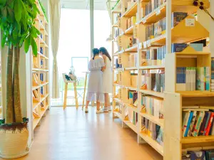 貓的天空之城概念書店(北戴河蔚藍海岸店)