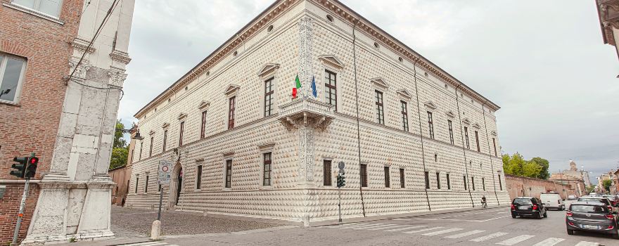 Diamanti Palace