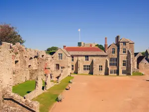 Carisbrooke Castle