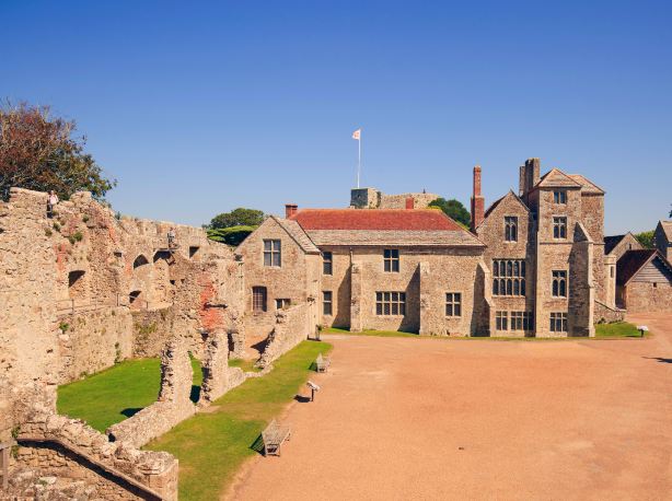 Carisbrooke Castle