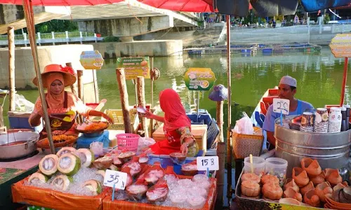 Khlong Hae Floating Market