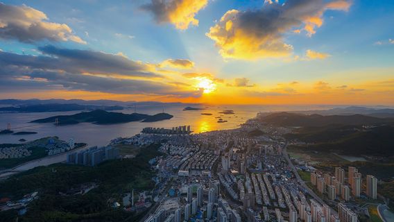 Sunrise Sightseeing in Zhoushan