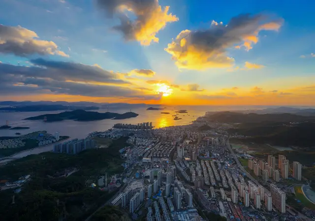 Sunrise Sightseeing in Zhoushan