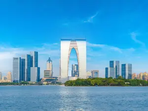金鶏湖