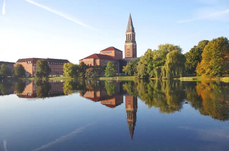 Hotels near Langemarck Monument