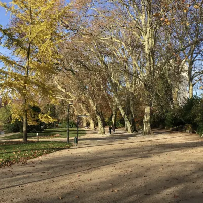 Hotels near Jardin Botanique des Chevannes