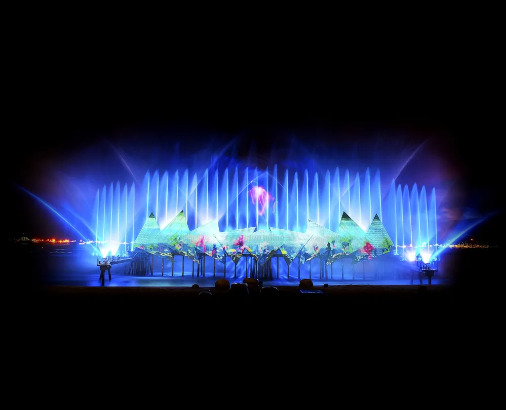 4_Wings of Time Fireworks Symphony