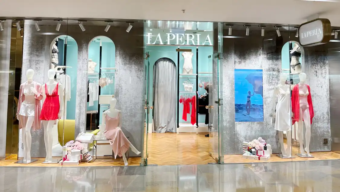 拉佩拉（太古廣場店）附近的飯店