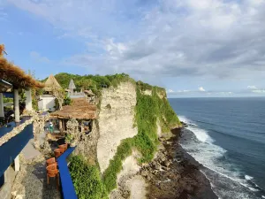 Malini Uluwatu - SEAFOOD & SUNSET