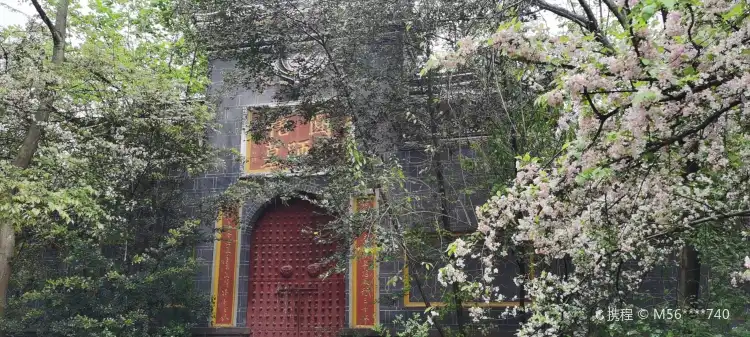 Hotels near Tomb of Chan Master Yuanwu