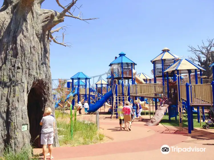 Hotels near Smothers Park