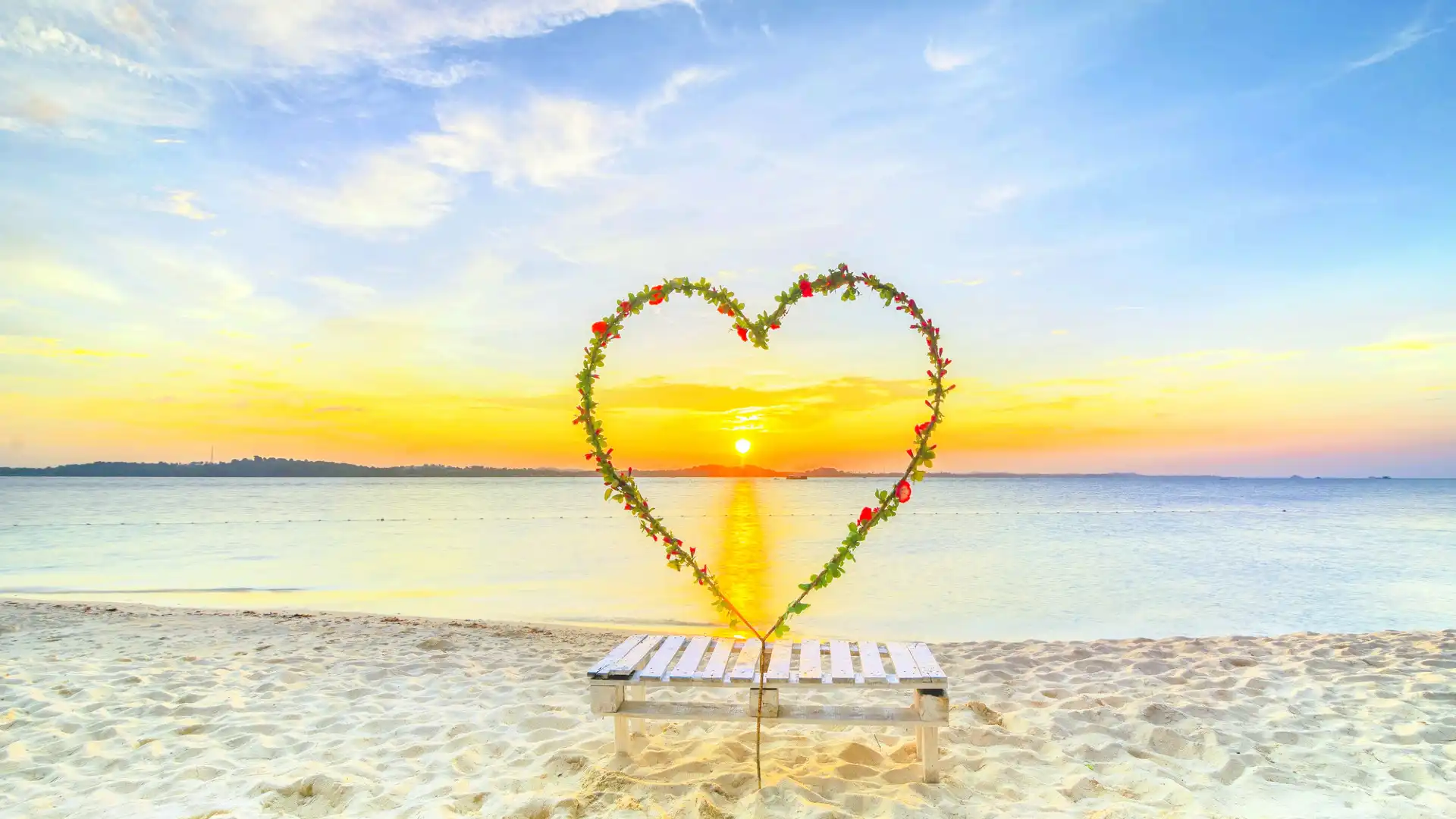 Hotels near White Sands Island