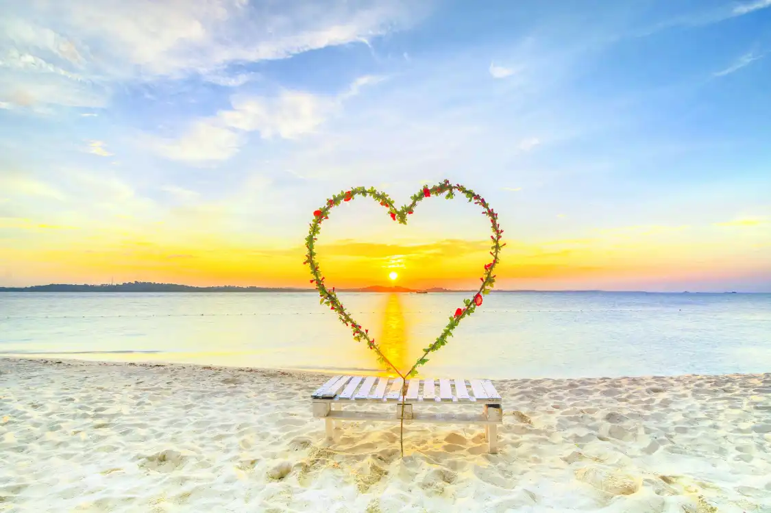 Hotels near White Sands Island