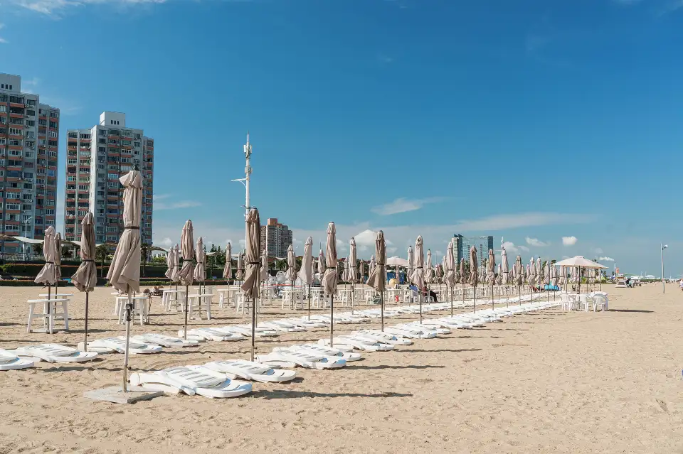 4_Jinshan City Beach
