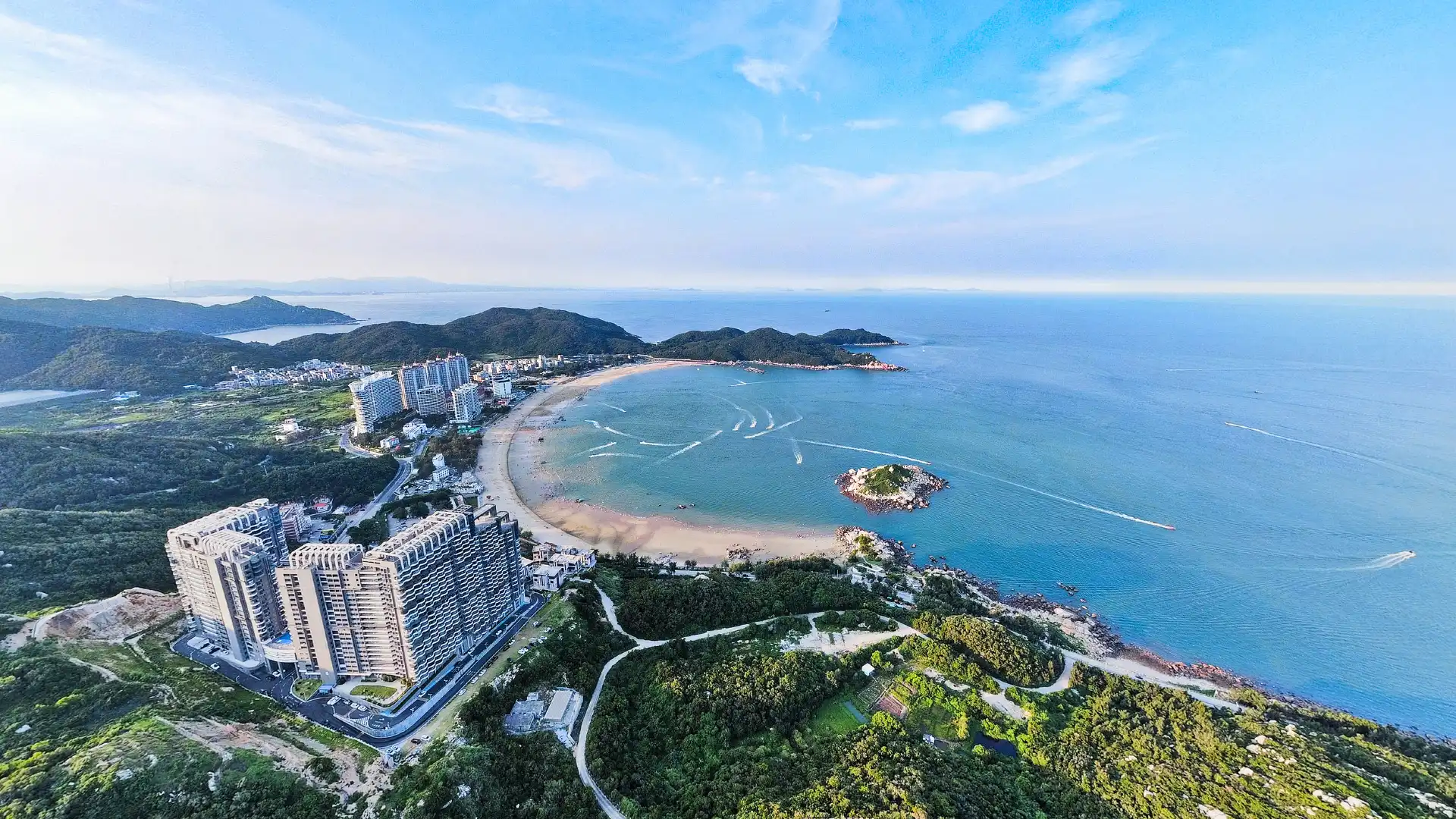 Hotels near Qingao Bay