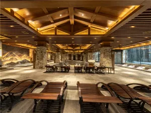 백두산(장백산) 란징 쥐룽 온천스파