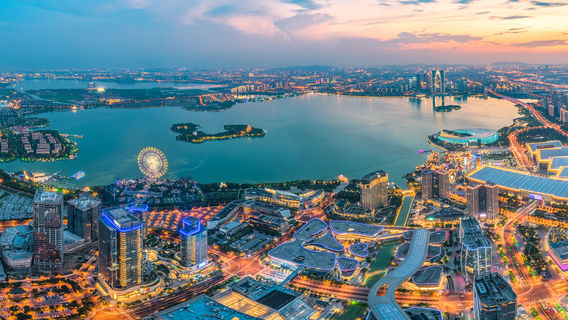 Jinji Lake