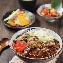 Love Love Hot Bar&Grill User Photo