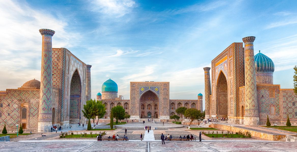 Flüge Udaipur Samarkand