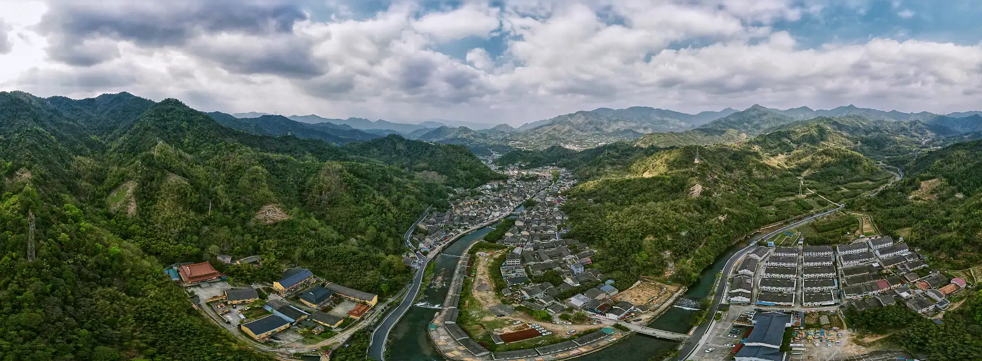巌頭古村周辺のホテル