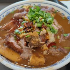 MENKUANGHUTONGBAINIANLUZHU User Photo