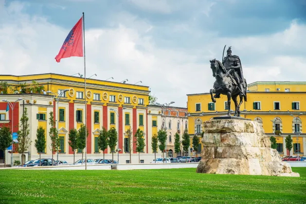 Vé máy bay Aberdeen Tirana