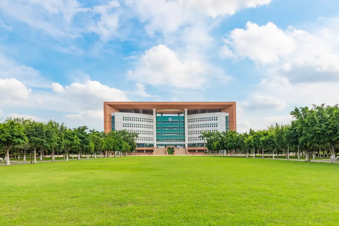 Hotels near Sun Yat-sen University (East Campus)