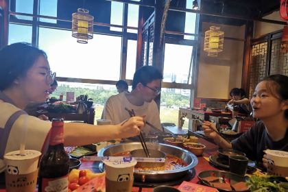 Poppy Flower Fusion Hot Pot Food