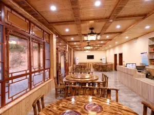 泽居小筑民宿(韶山故居景区店)·独门小院餐厅