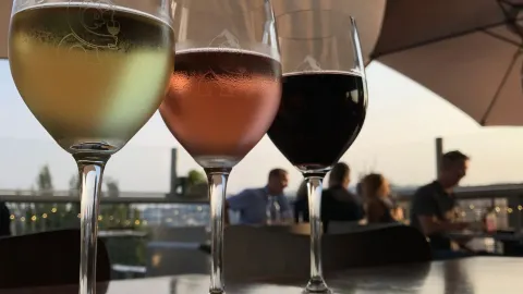 Noble Rot in มัลท์โนมาห์ เคาน์ตี